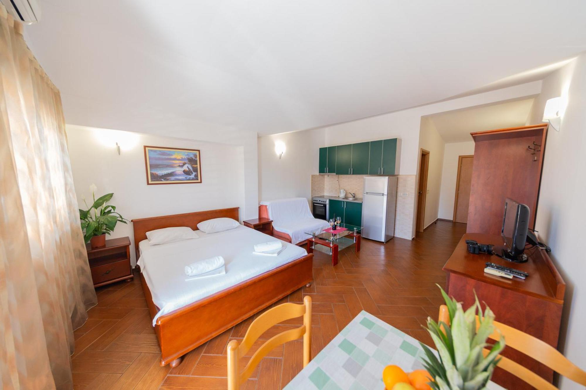 Sms Apartments Budva Exterior photo